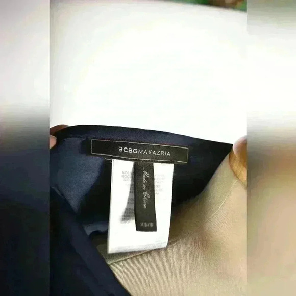 BCBGMAXAZRIA Navy Blue Satin Polyester Summer  Flowy Kaftan Dress Small 2/4 - Picture 8 of 9